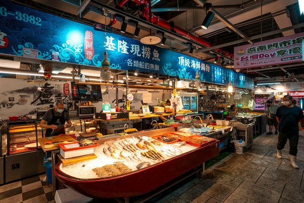 What are the best UK kitchen tools for hosting brunches?